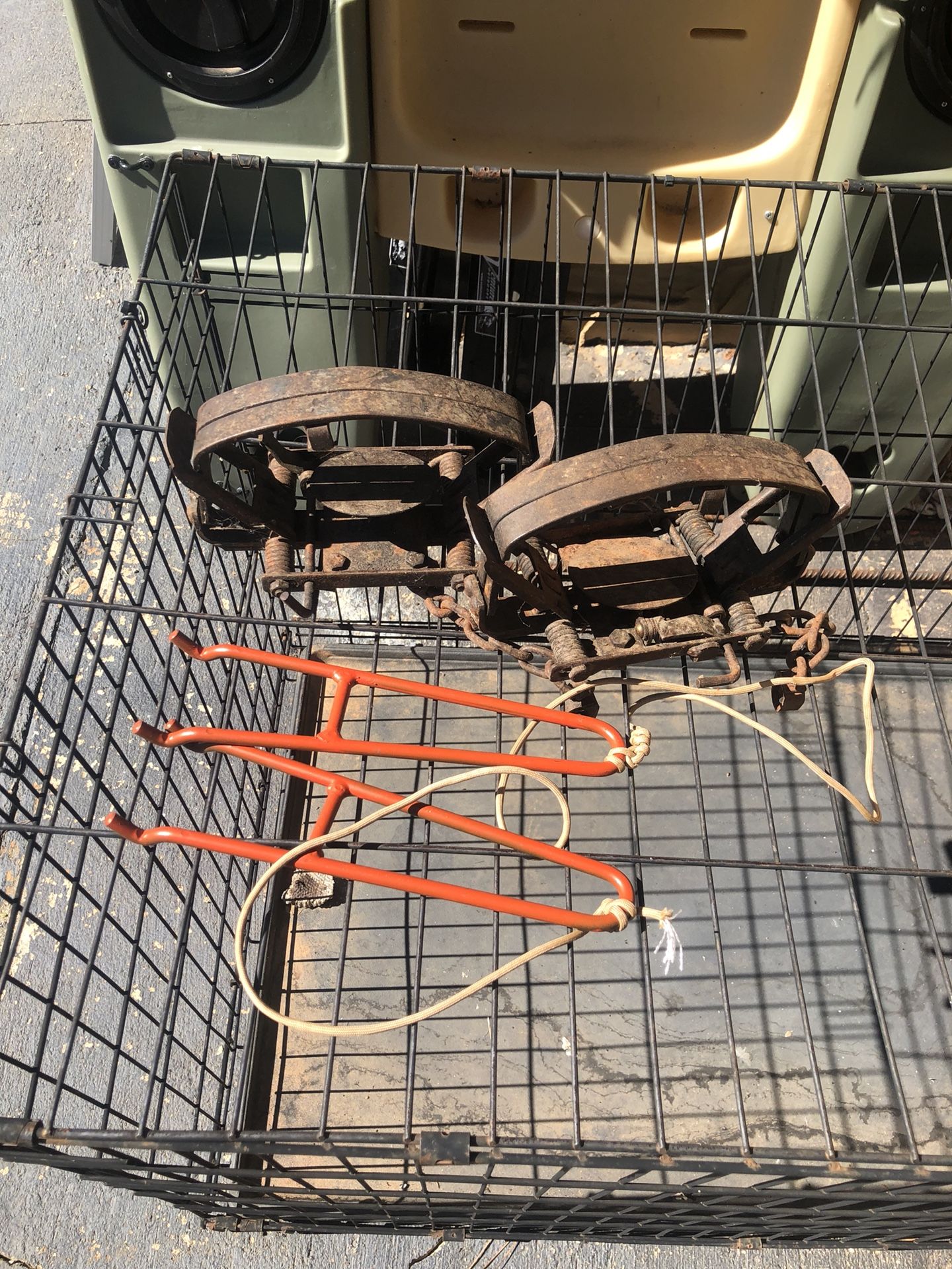 MB550’s, TS85’s, MB750’s, CDR’s and setters. Traps for coyotes and beaver for Sale in