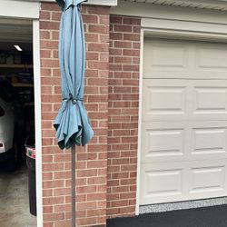 Patio Umbrella - Works Great