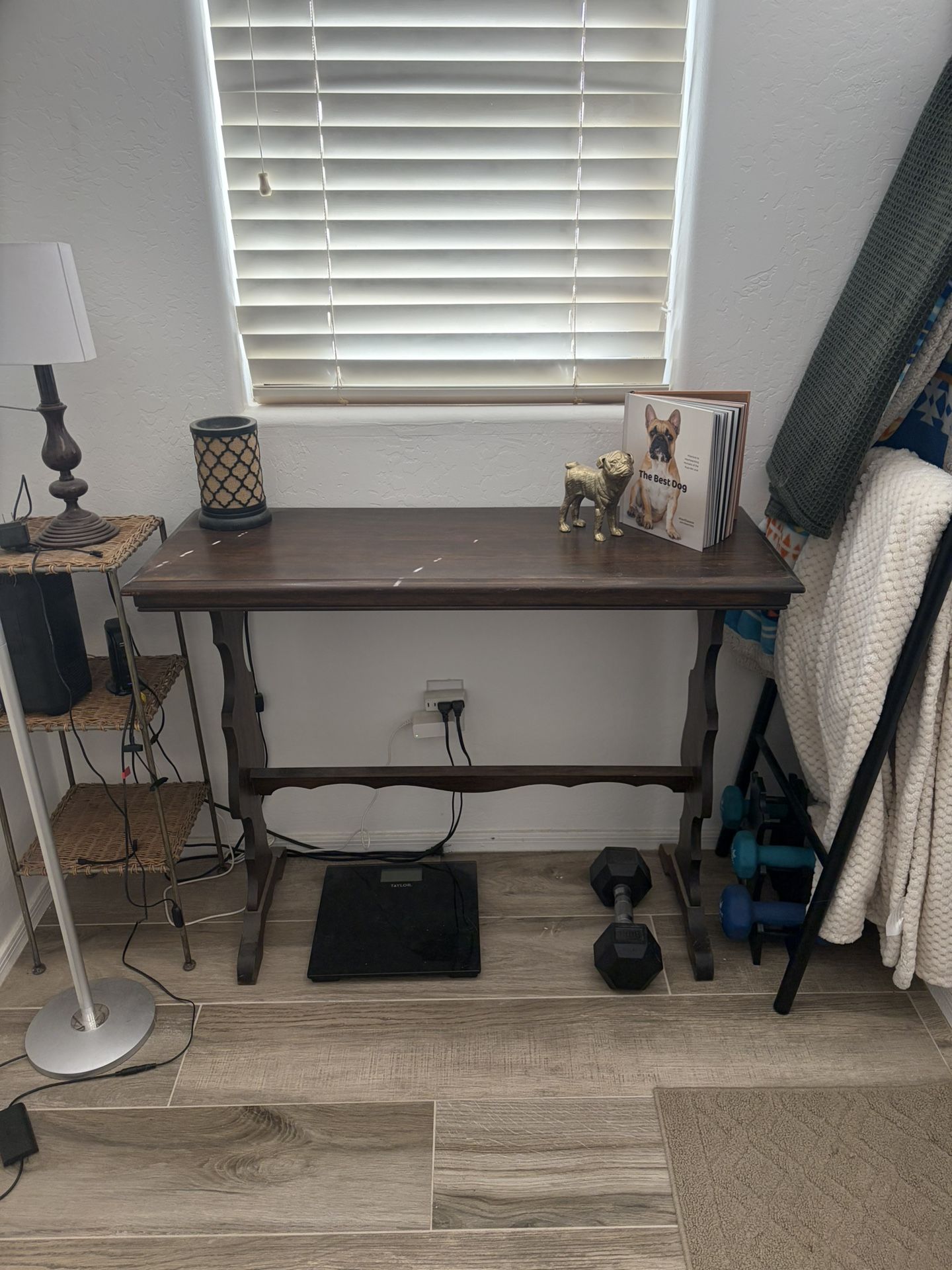Entry Console table