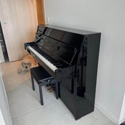 Yamaha B1 upright piano