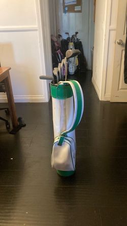 Golf Juniors RH w/Northwestern Carry Bag
