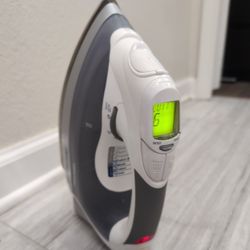 Iron and fabric steamer for CHEAP! - $10