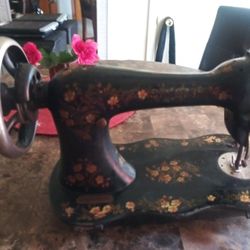 1873 Singer Antique Sewing Machine