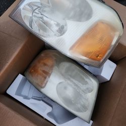 2003 Gmc Envoy Headlights 