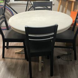 Round Dining Table With 4 Chairs