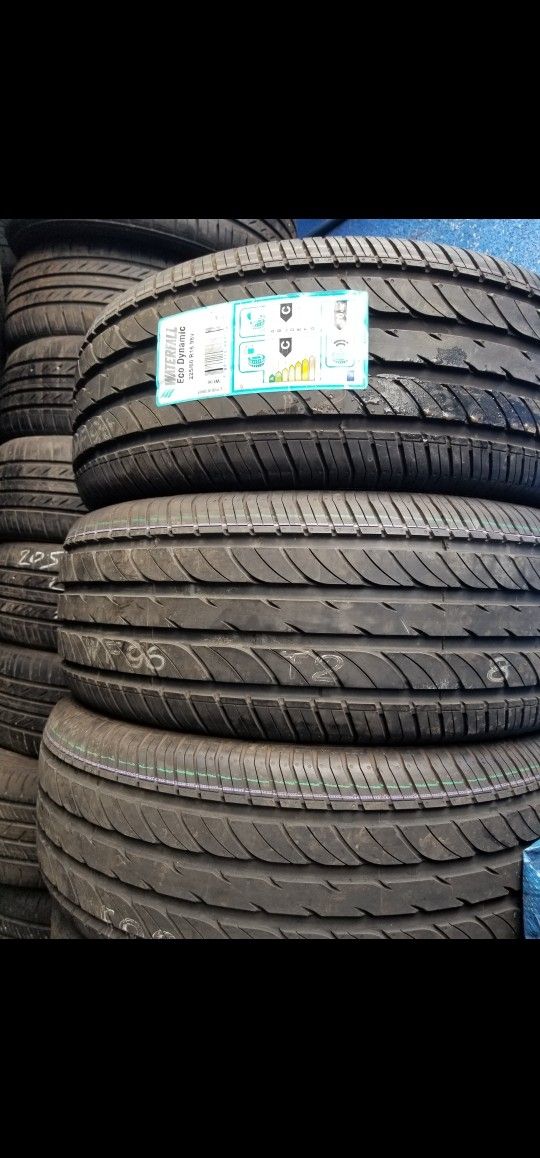 Vendo 3 Llantas Nuevas 225 60 16