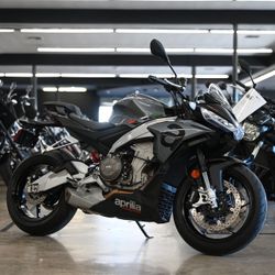 2024 APRILIA TUONO 660