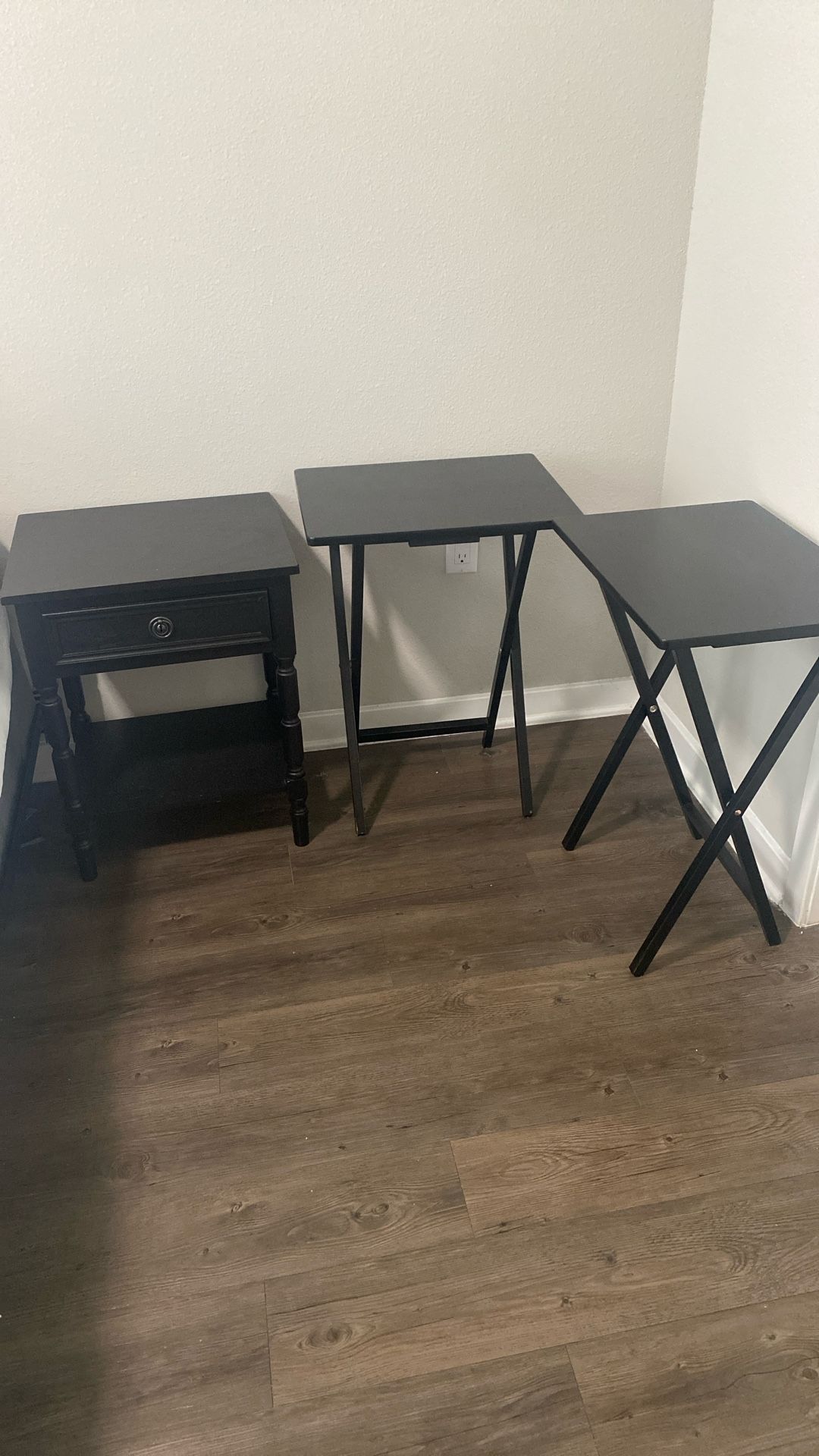 End Table And 2 Tray Tables