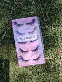 Eye lashes