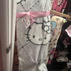 Hello Kitty Grey Diamond Throw/Blanket