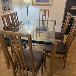 Contemporary Glass And Wood Dining/kitchen Set