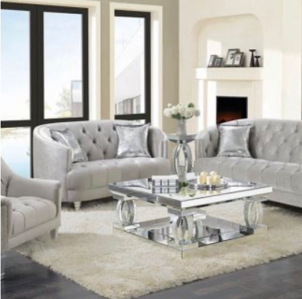 Sofas 40 down 🔥🌸🌸🌺🌺🌺🔥❤️❤️❤️❤️