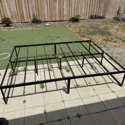 queen size zinus platform bed frame