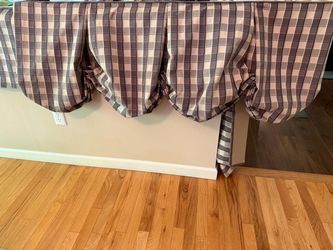 Window valances