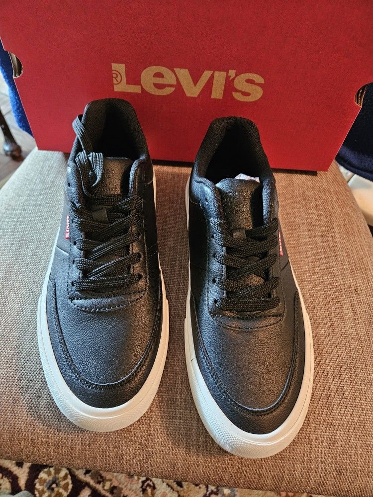 LEVI MEN SNEAKERS