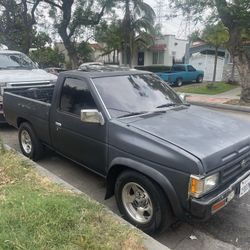 Nissan Pickup