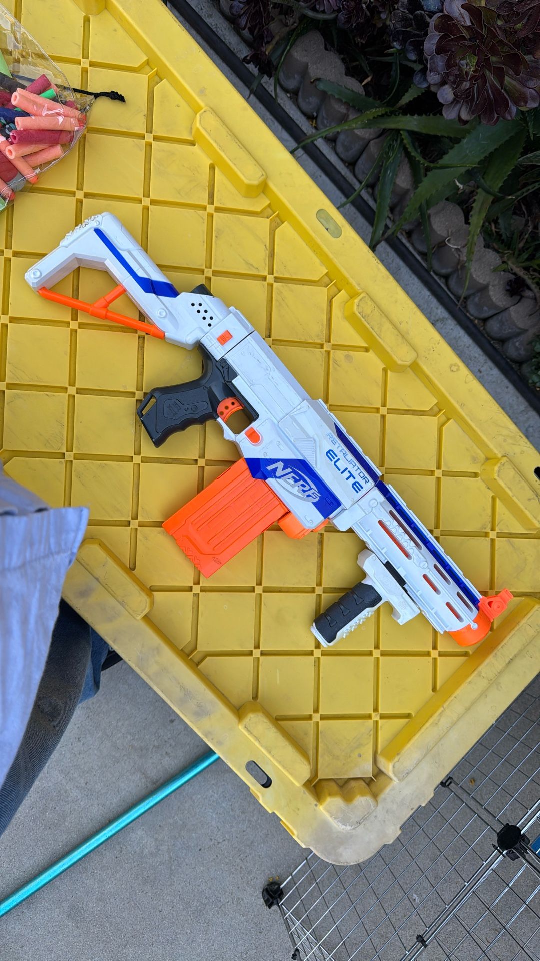 Nerf N-Strike Elite Retaliator Blaster with Magazine Clip