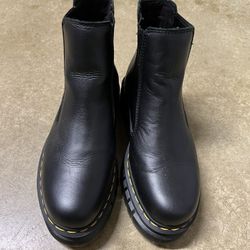 Dr. Martens Chelsea Platform Sz 9