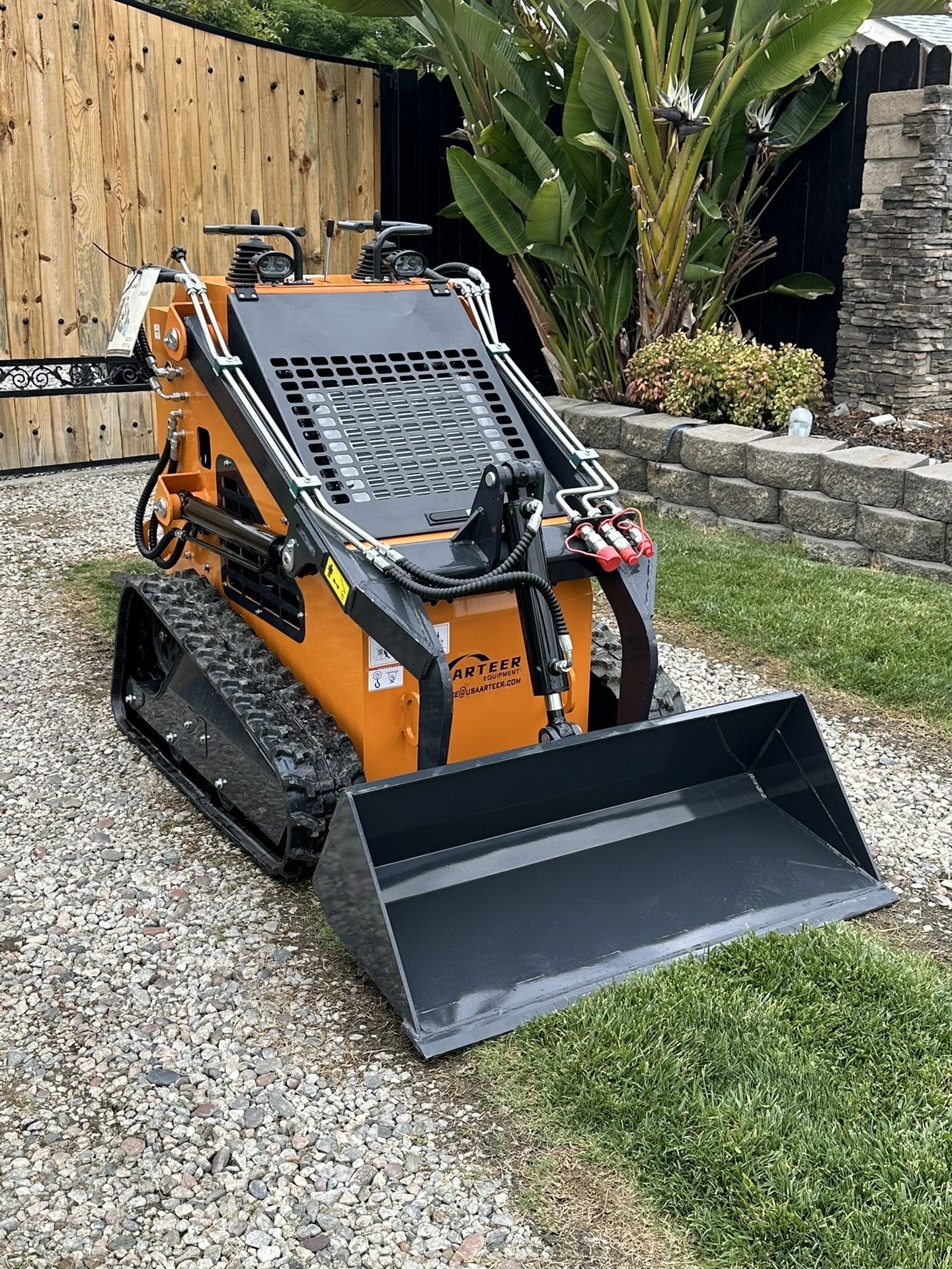 Arteer Skid Steer