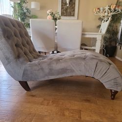 Chaise Lounge