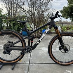 TREK SLASH 9.9 READY TO RUN