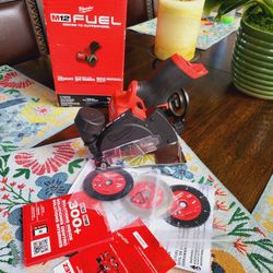 Milwaukee FUEL 12V Lithium-Ion Brushless Cordless 3 in. Cut Off Saw (Tool-Only)