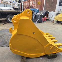 Used 44 Inch Excavator Bucket
