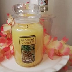 Yankee Candle Large 22 oz. Williamsburg Pineapple 
