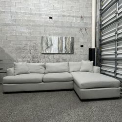 Light Oatmeal plush Sectional (Delivery Available)