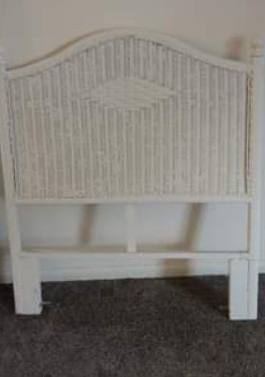 Twin wicker antique Head Board