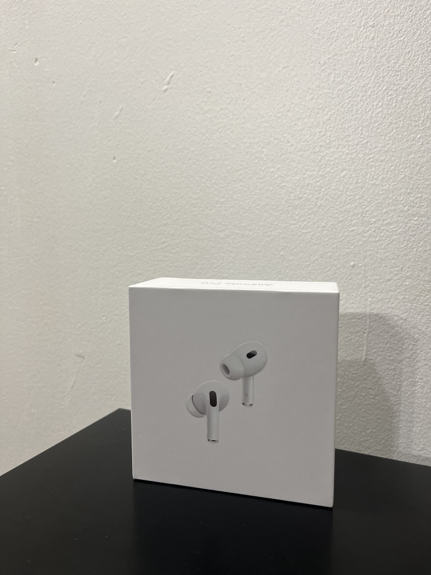 AirPods Pro (2nd Generation) With MagSafe Charging case (USB-C)