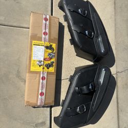 2018+ Harley Davidson Deluxe Saddle Bag Brackets And Road King Classic Hard Leather Bags
