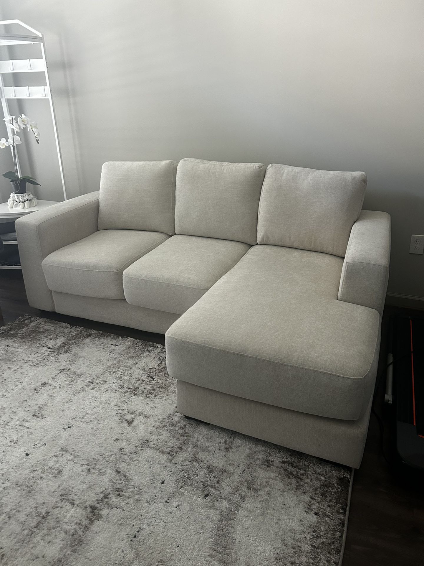 Elliot Reversible Sofa Chaise Sectional