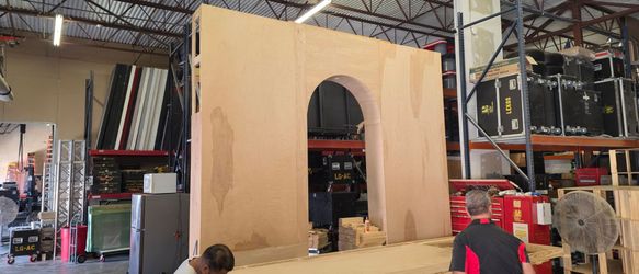 Custom walls with arched opnings