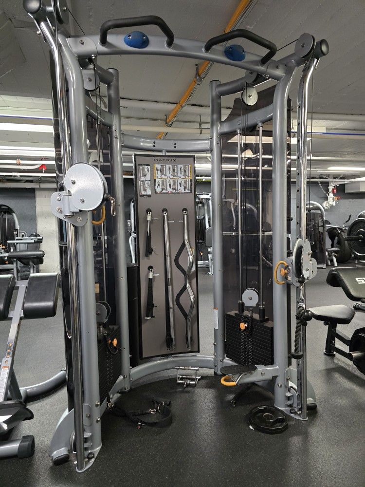 Matrix G3 Functional Trainer Commercial Gym Equipment Exercise Fitness Weight Machine