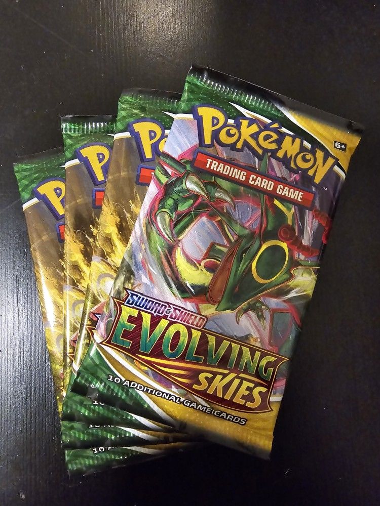 Evolving Skies Booster Pack