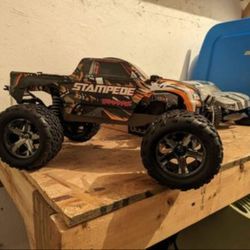 Traxxas stampede 4x4 vxl and ECX Amp
for sale or trade. 