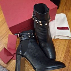 Valentino Garavani Rockstud Ankle Boots