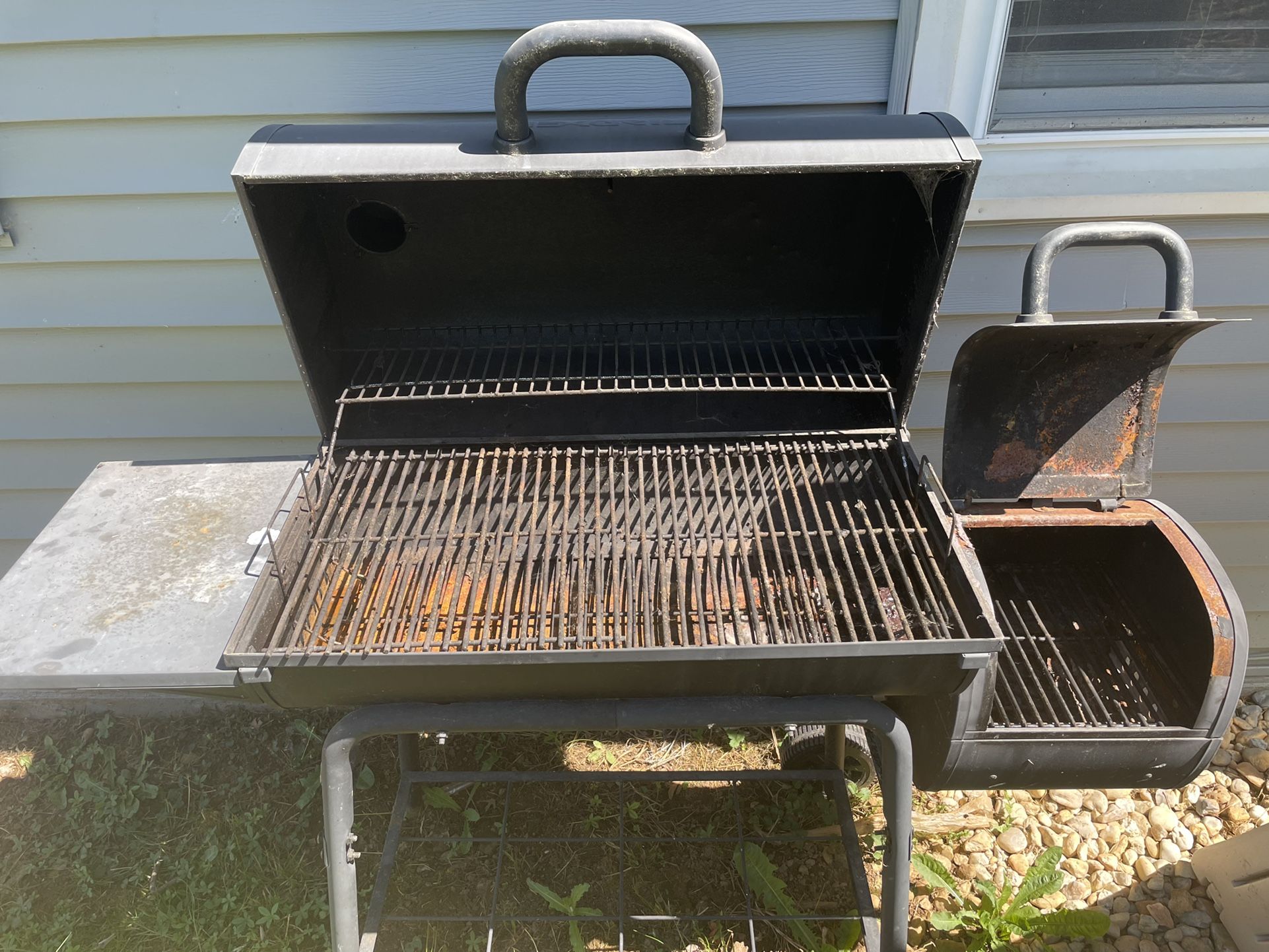 Grill/smoker
