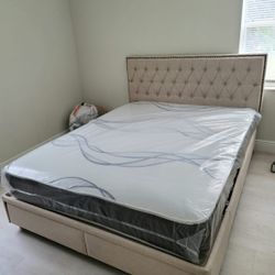 NEW QUEEN-SIZE MATTRESS AND BOX SPRING 🆕️