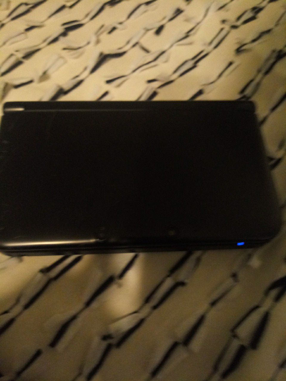 Nintendo 3ds xl with game