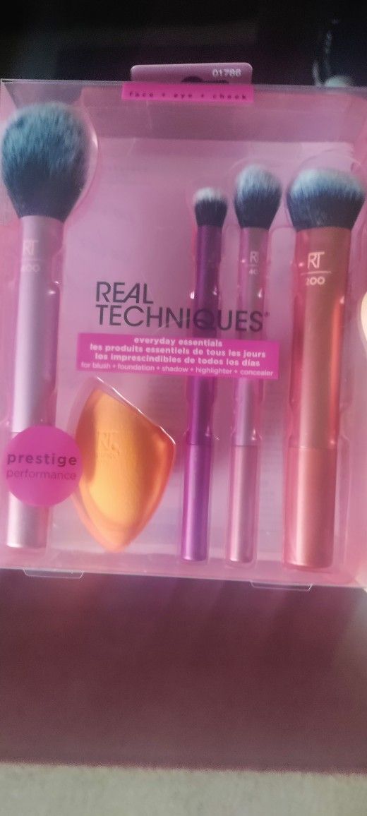 Make Up Brushes Brand New