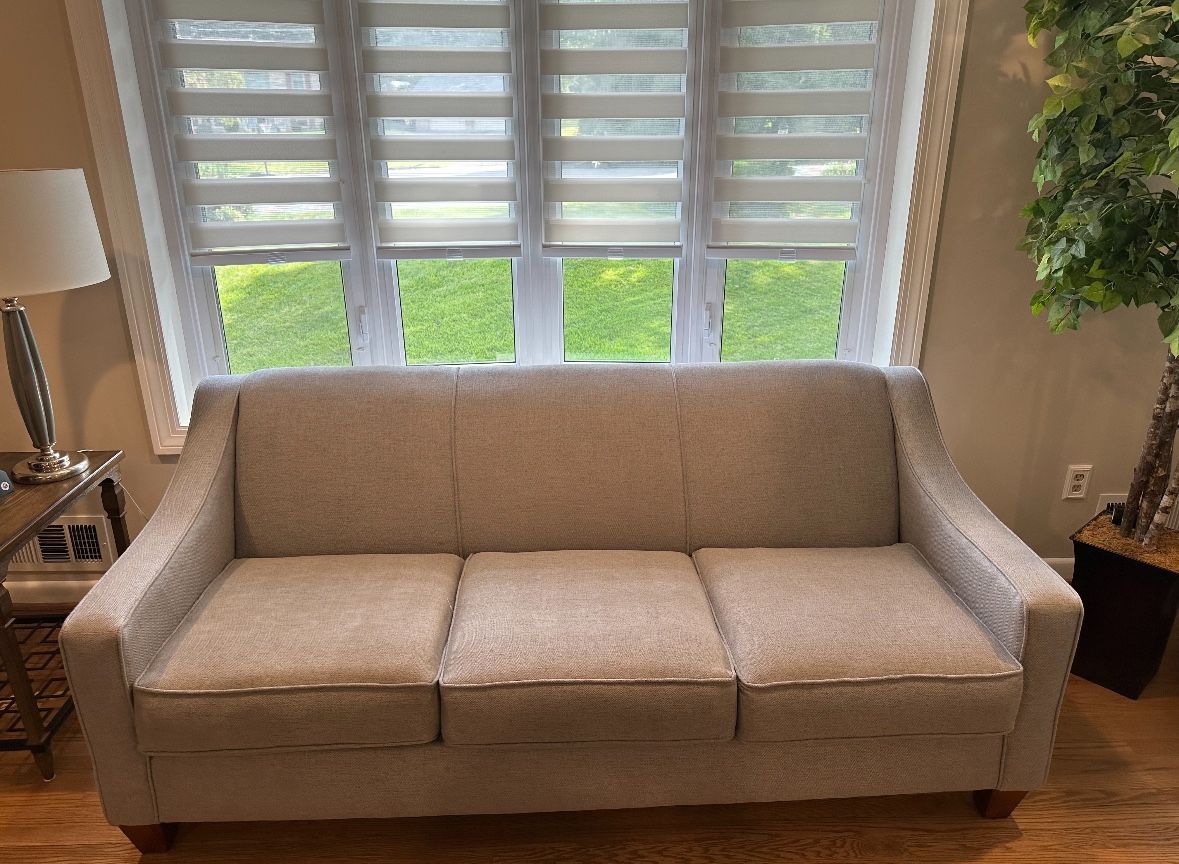 Havertys Nicole Sofa