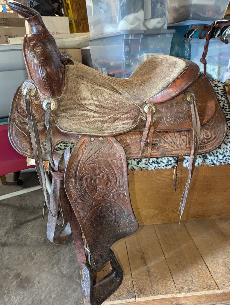 Western Saddles