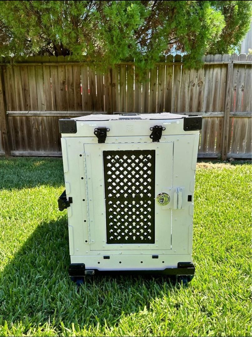 High Anxiety Collapsible Dog Crate'