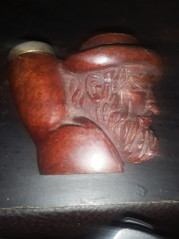 Vintage Austrian Burlwood Carved pipe bowl from red point. Beautiful wood and nice carved mans face with a hat. Nice condition 