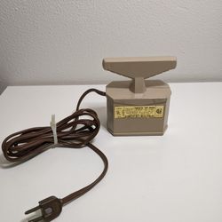 VTG REALISTIC Magnetic Bulk Tape Eraser 44210 for Reel 2 Reel, Cassette, 8  Track for Sale in Arlington, TX - OfferUp