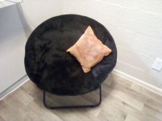 Black plush saucer chair(s)