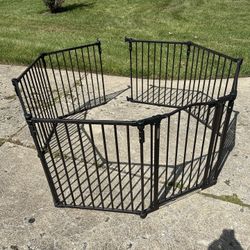 Baby or Pet Gate/Fence