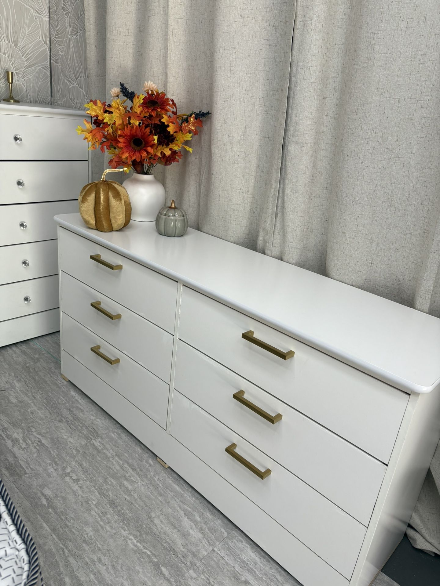 New White Six Drawer Dresser For Sale🌟